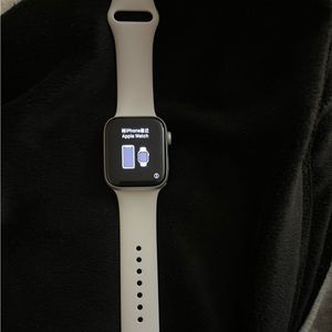 Apple Watch White band SE first gen 44mm